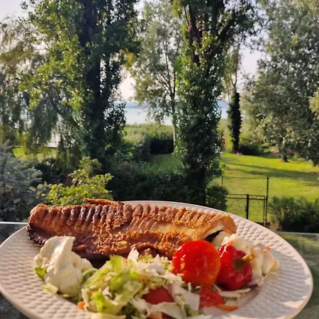 Vizparti * Balatonszarszo
